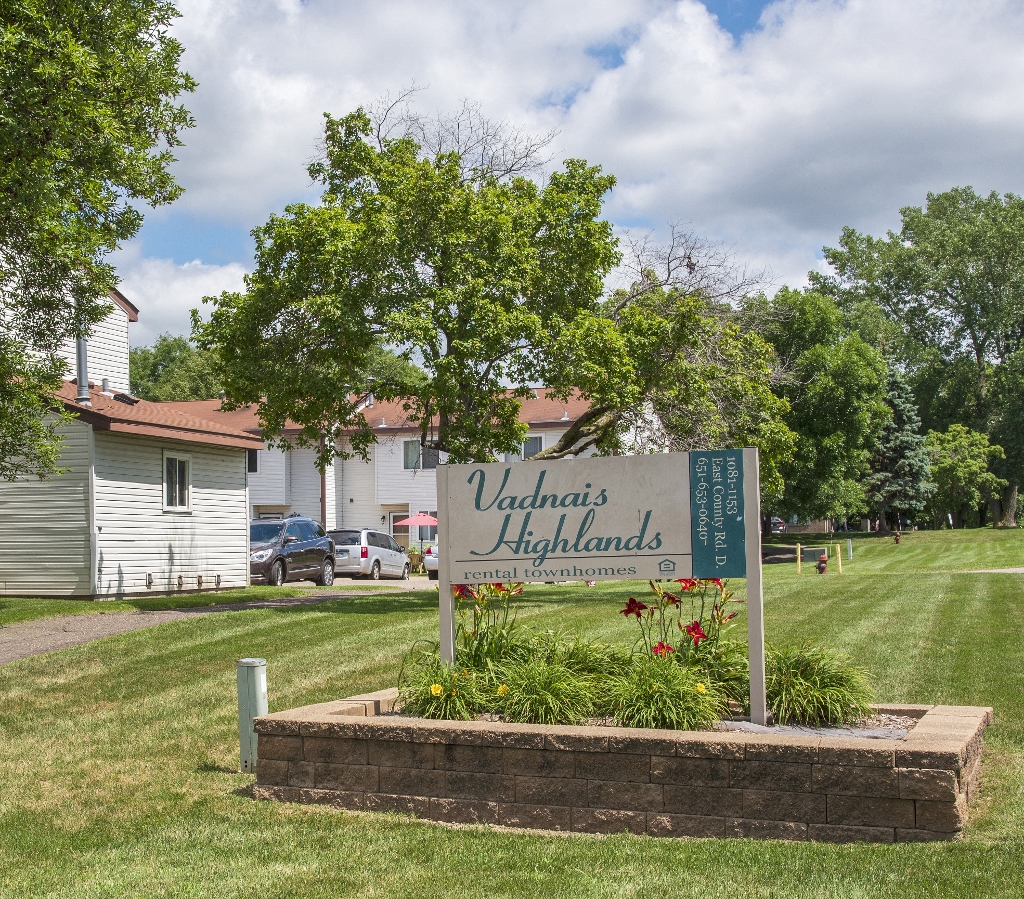 Photos and Video of Vadnais Highlands Townhomes in Mahtomedi, MN